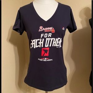 MAJESTIC Atlanta ⚾️Braves V navy neck tee. Medium